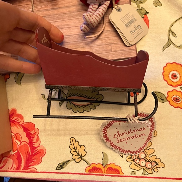 Maileg Christmas Bundle Retired Mouse Figurines with Sleigh and Accessories - Picture 3 of 13